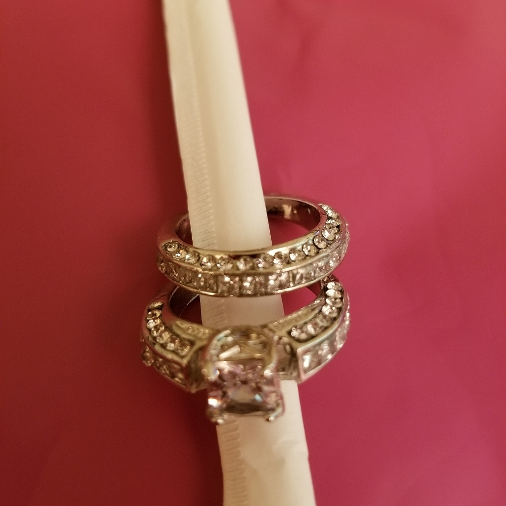 EUC- faux Ascher cut cubic zirconia bridal set